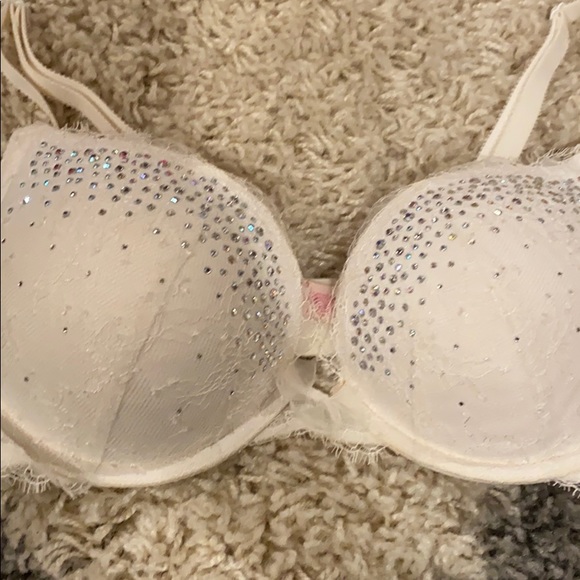 Women’s Victoria’s Secret Bra - Picture 2 of 7